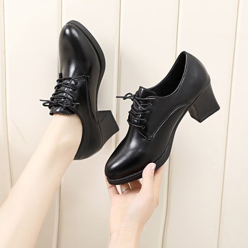 Women's Elegant Lace-Up Shoes with Comfortable Block Heel and Classic Cut Lune London