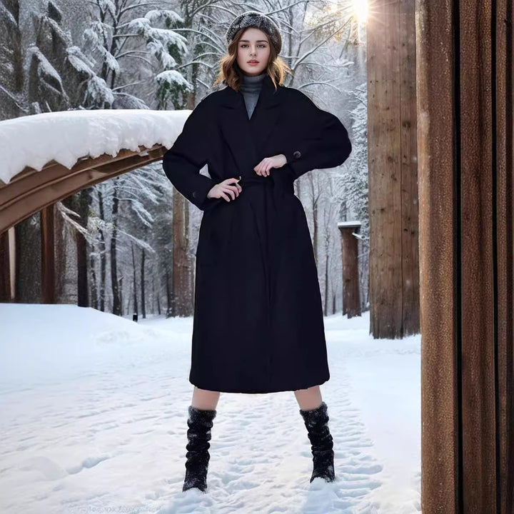 Elegant coat for women with wide collar and belt at the waist Lune London