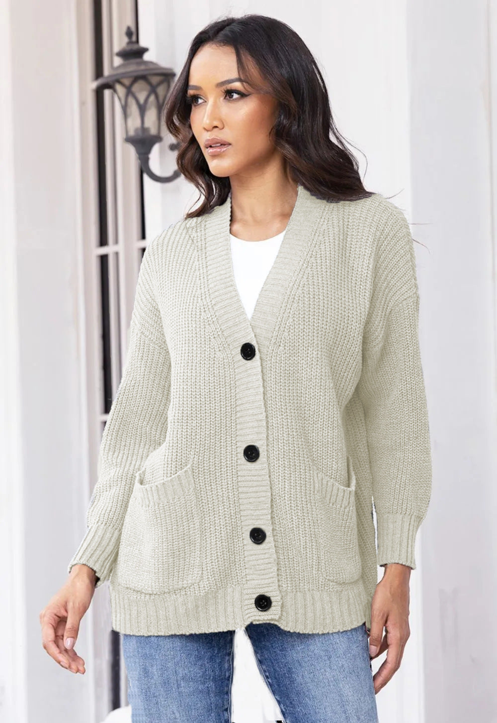 Chunky knit cardigan for women with practical pockets and casual fit Lune London
