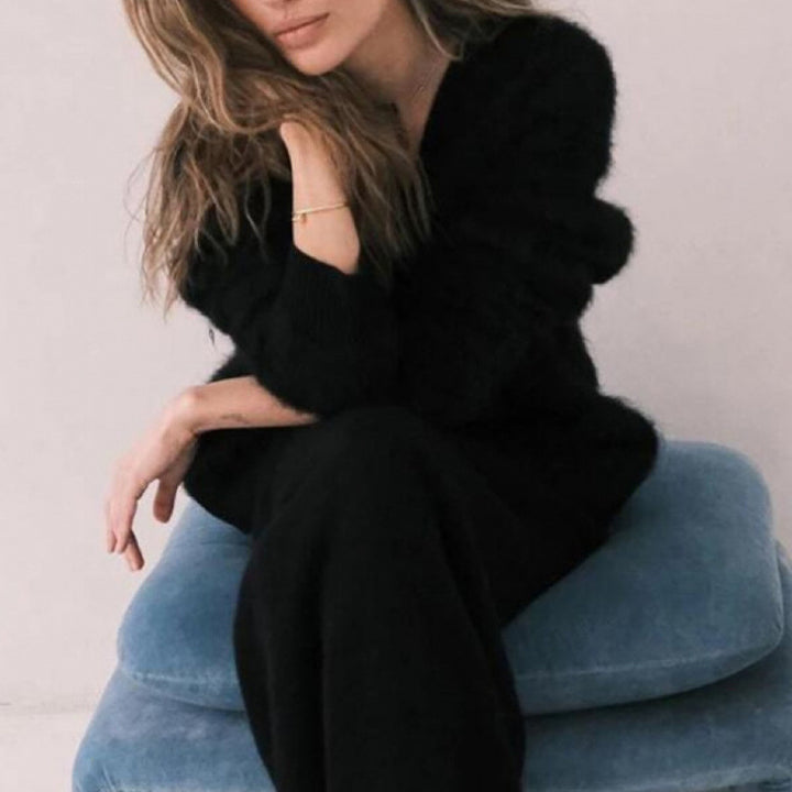 Chunky cardigan for women with V-neck and oversized fit Lune London