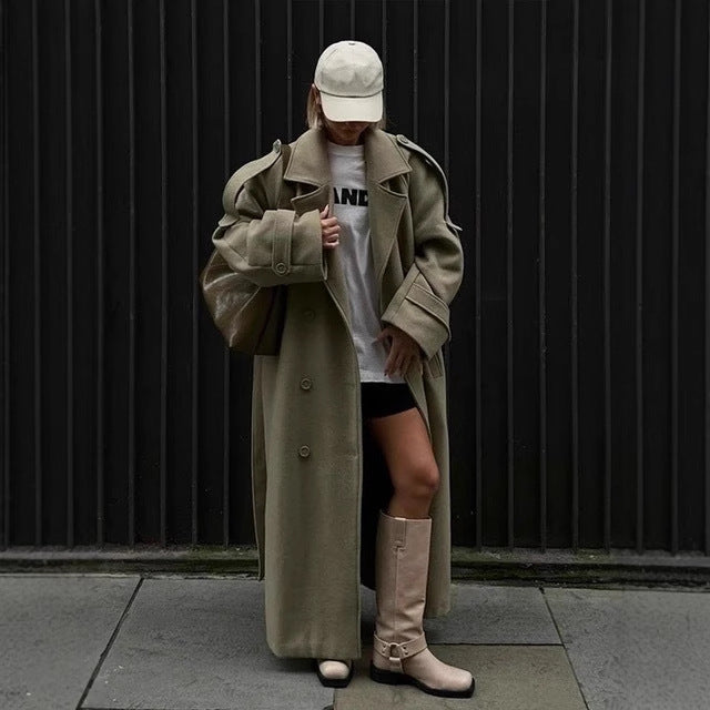 Elegant trench coat for women with adjustable belt and wide lapels Lune London