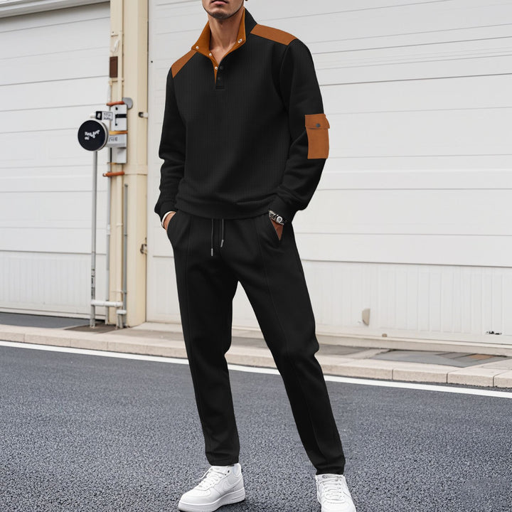 Men's sports set with trendy accents and structured treatment Lune London