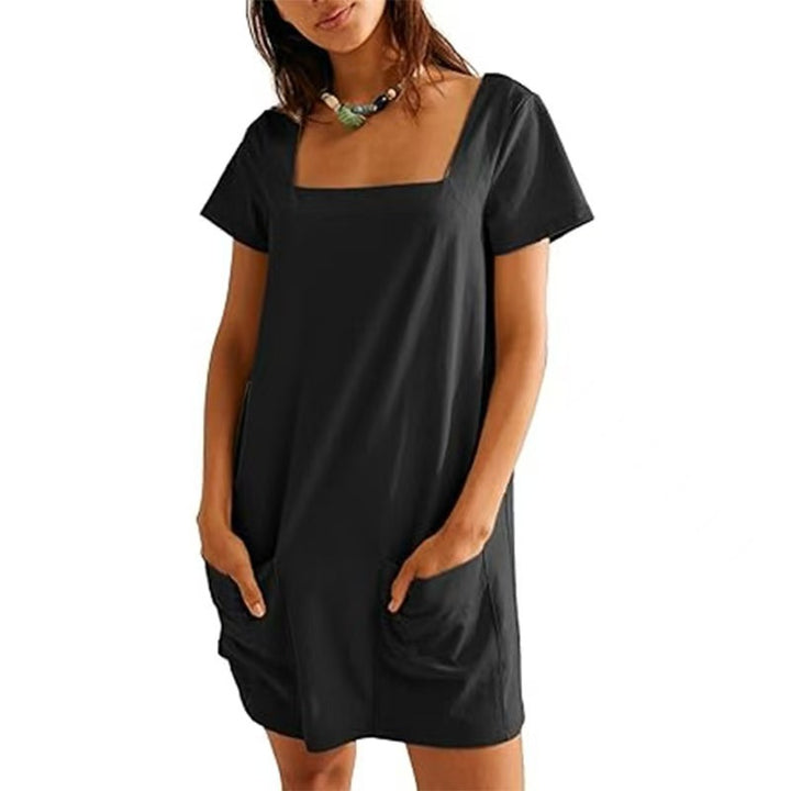 Casual dress for women with square neckline and practical pockets Lune London
