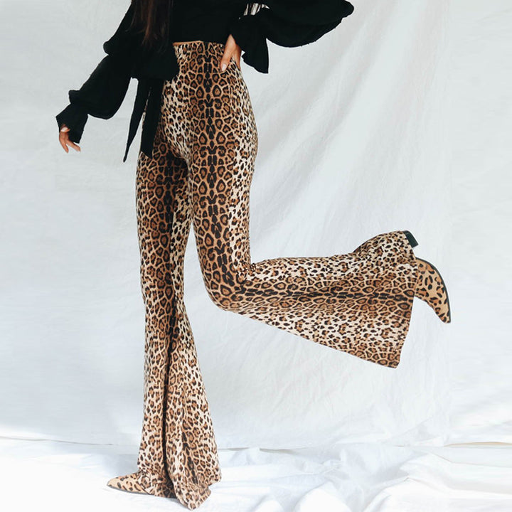 Women's Flared Leggings in animalistic tiger knit washing Lune London
