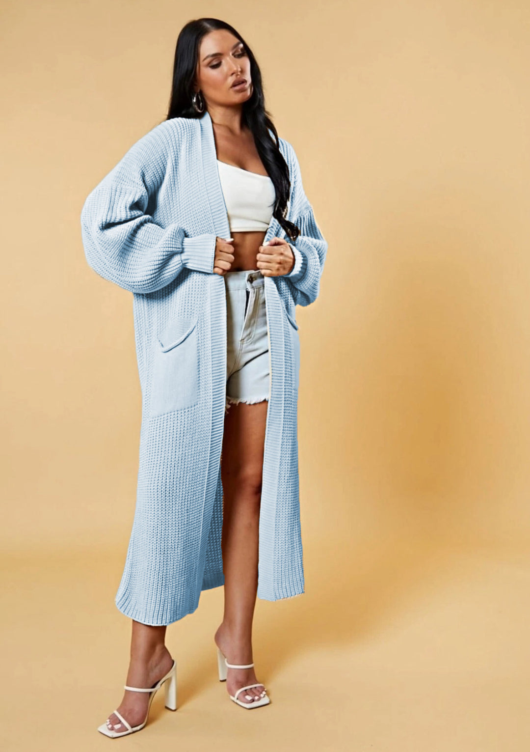 Cardigan long pour femmes en tricot avec design ouvert et poches pratiques Chic & Stil