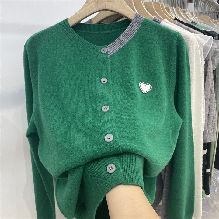 Gilet fin en maille pour femmes avec appliqué en forme de cœur Chic & Stil
