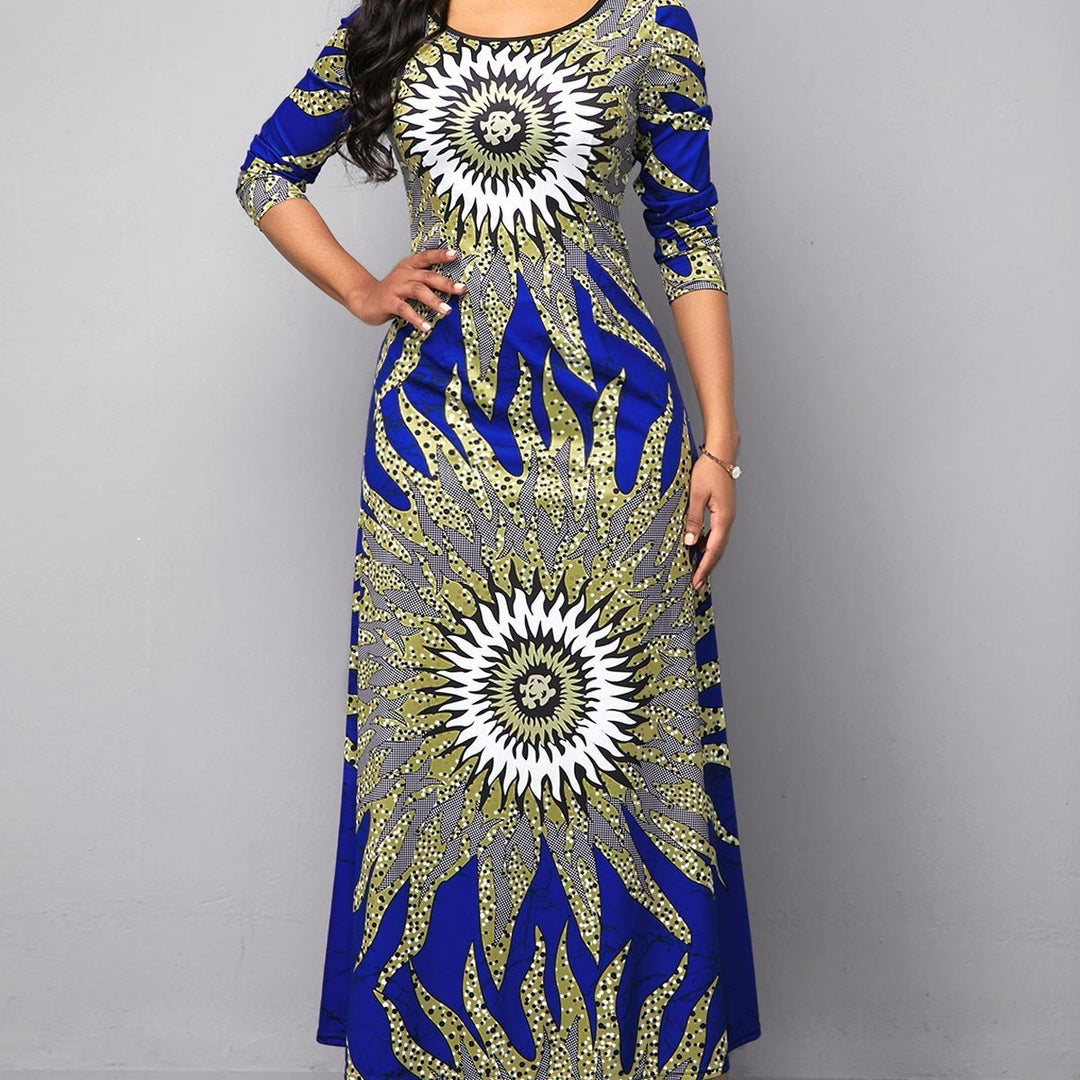 Maxi dress for women with an impressive graphic pattern and a round neck Lune London