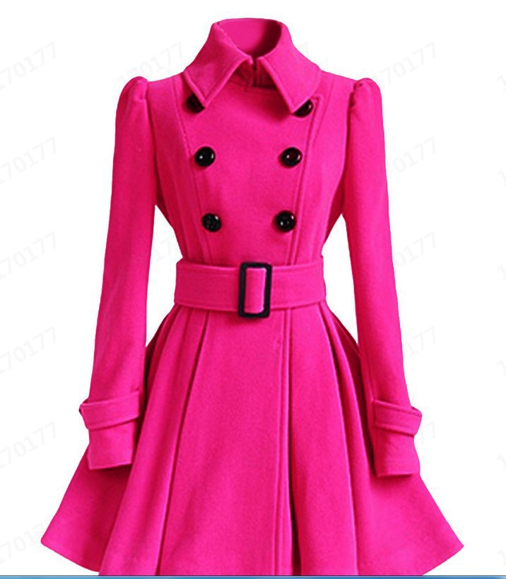 Modern trench coat for women with a fitted cut and button lining