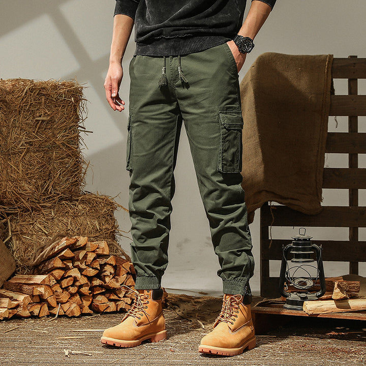Men's cargo pants with several practical pockets Lune London