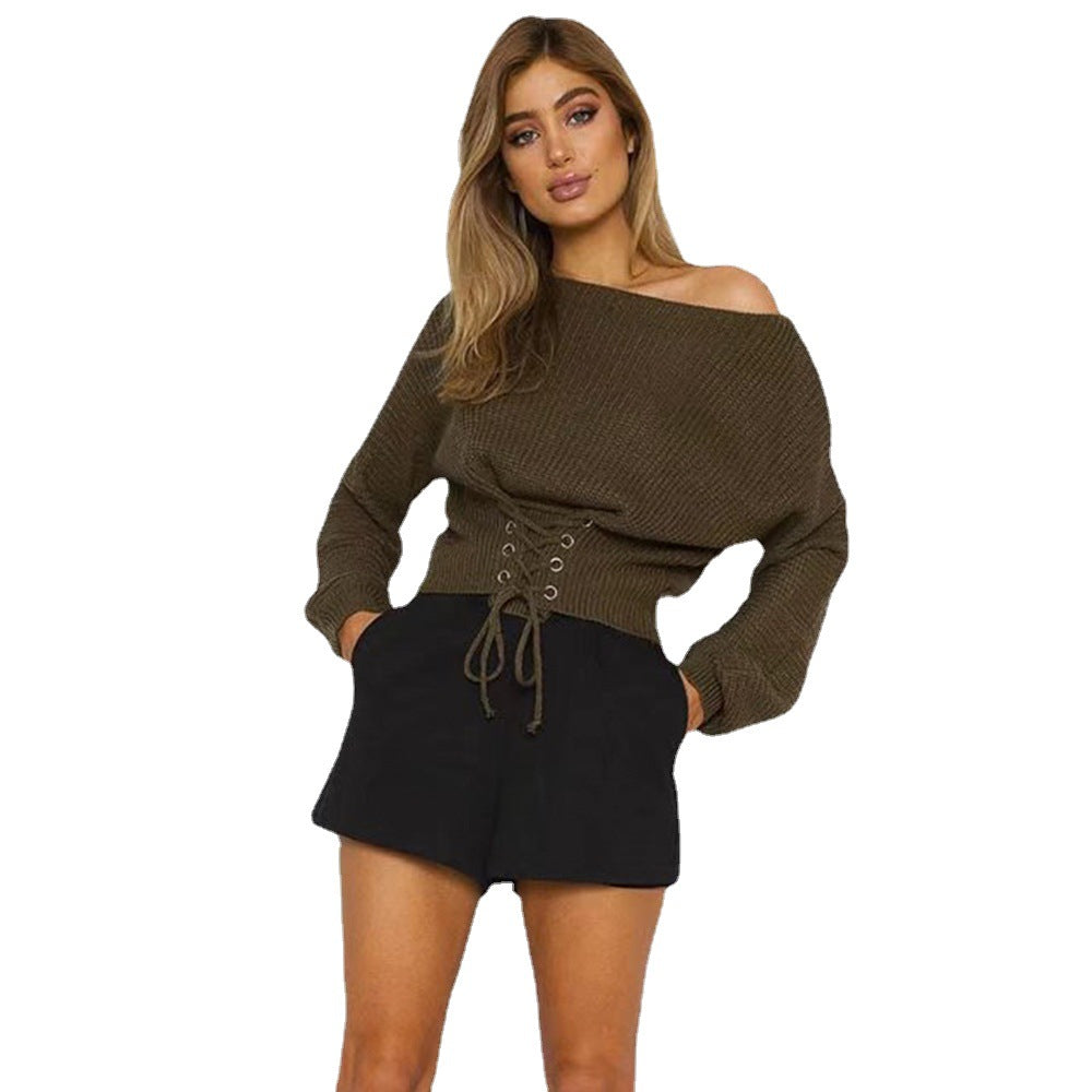Cropped knitted sweater for women with the lace trend Lune London