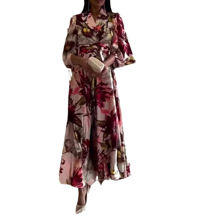Robe florale élégante pour femmes avec ceinture ajustée et manches larges Chic & Stil