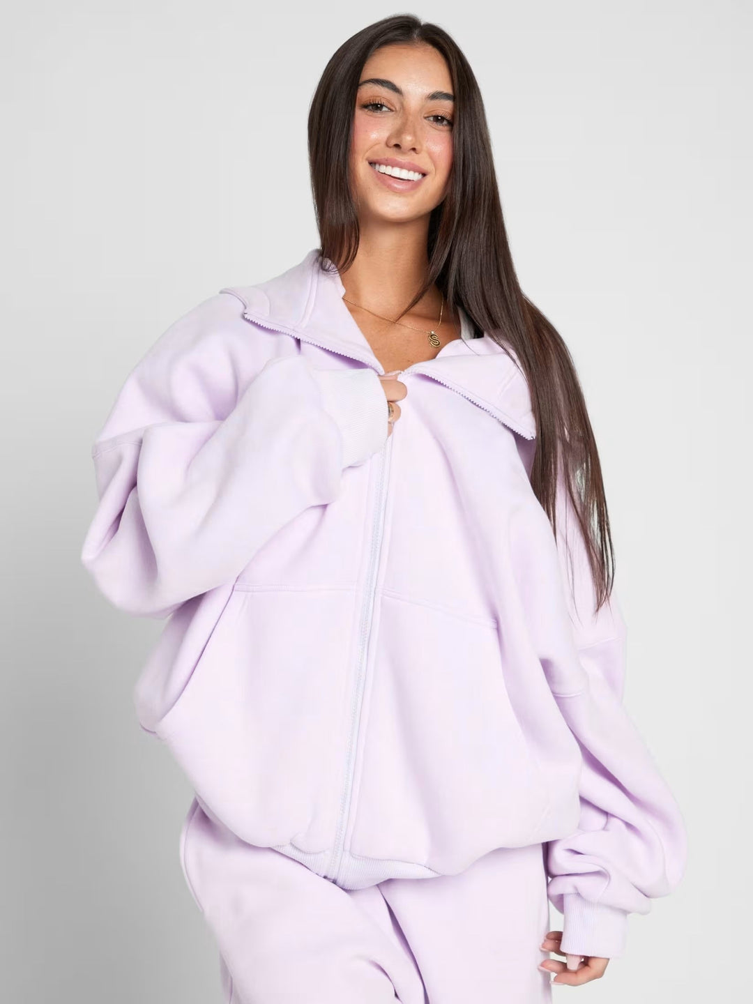 Oversized hoodie for women with a comfortable fit and deep pockets Lune London
