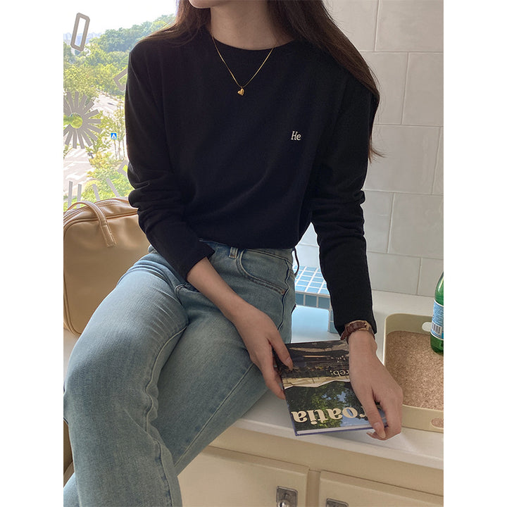 Women's casual long sleeve shirt with minimalist details Chic & Stil