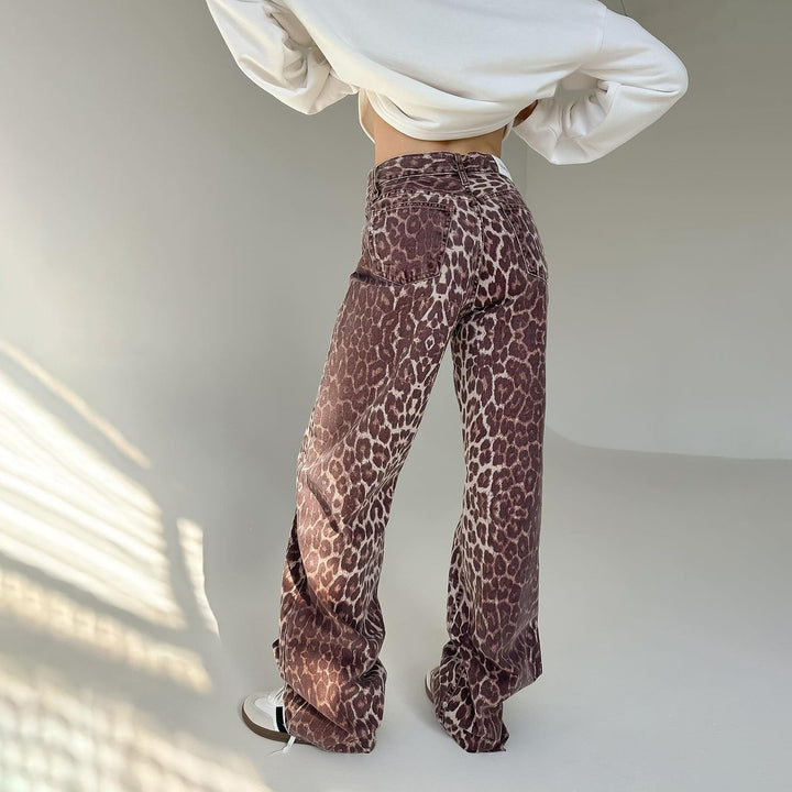 Women's wide leg jeans in trendy leopard print Lune London
