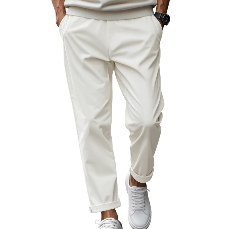 Elegant chino pants for men with a comfortable waist and a trendy cut Lune London