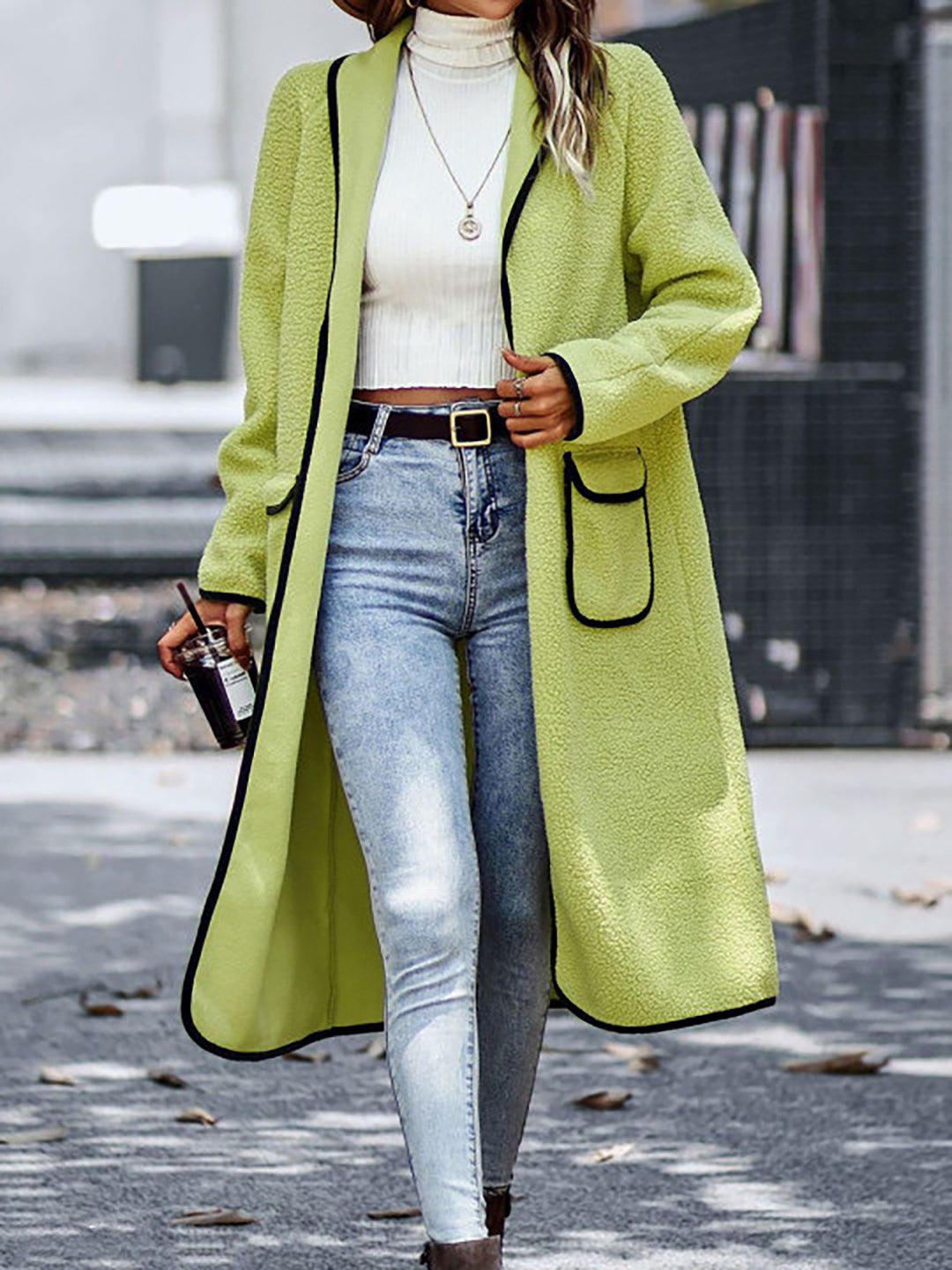 Ladies elegant, long cardigan with practical cut and contrasting accents Lune London