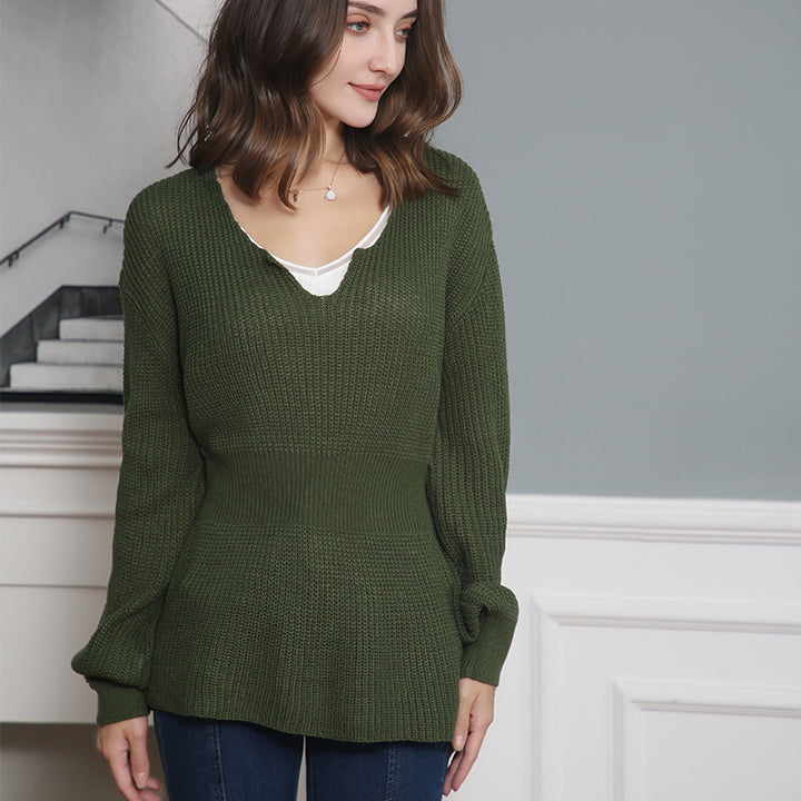 Chunky knit sweater for women with deep V-neck and relaxed fit Lune London