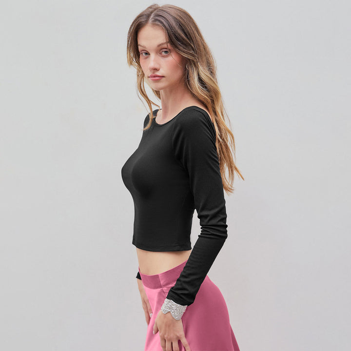 Chic & Stil Elegant round neck long sleeve crop top for women