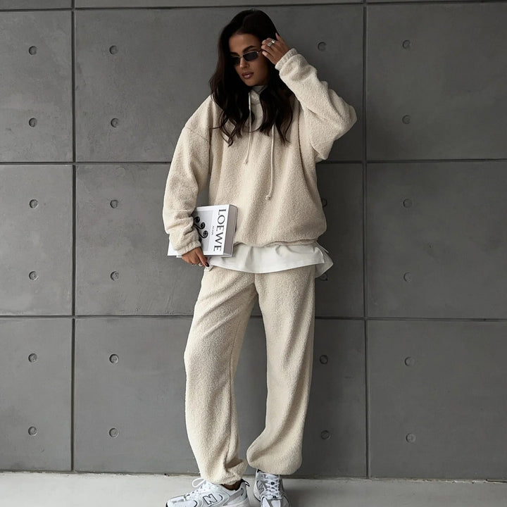 Ladies comfortable and stylish sweat set Lune London