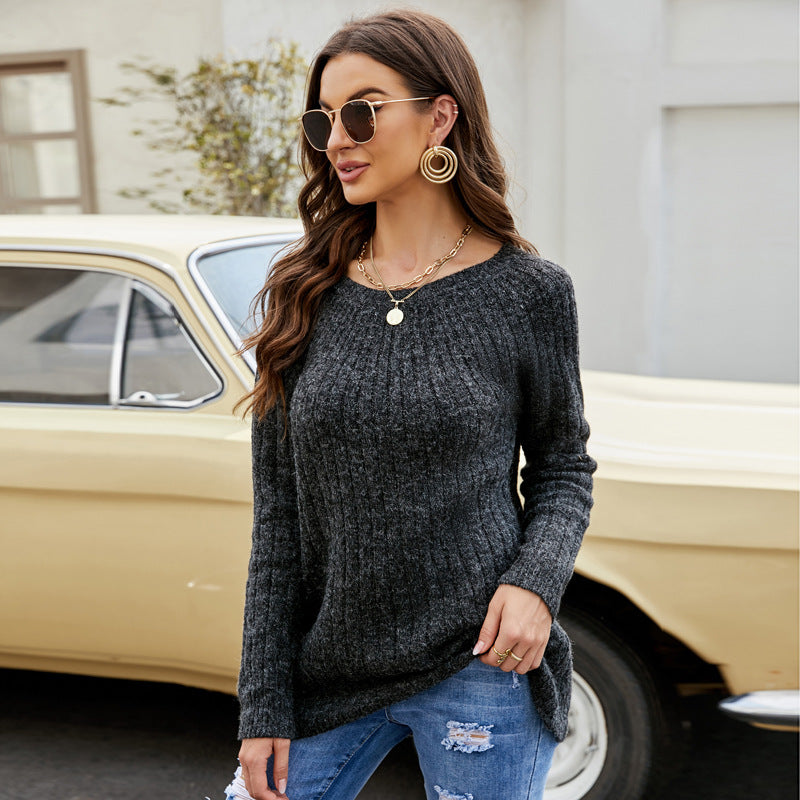 Ladies elegant and lightweight knitted sweater with ribbed structure Lune London