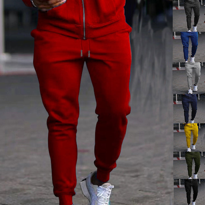 Comfortable pleated jogger pants for men with elastic waist and practical pockets Lune London