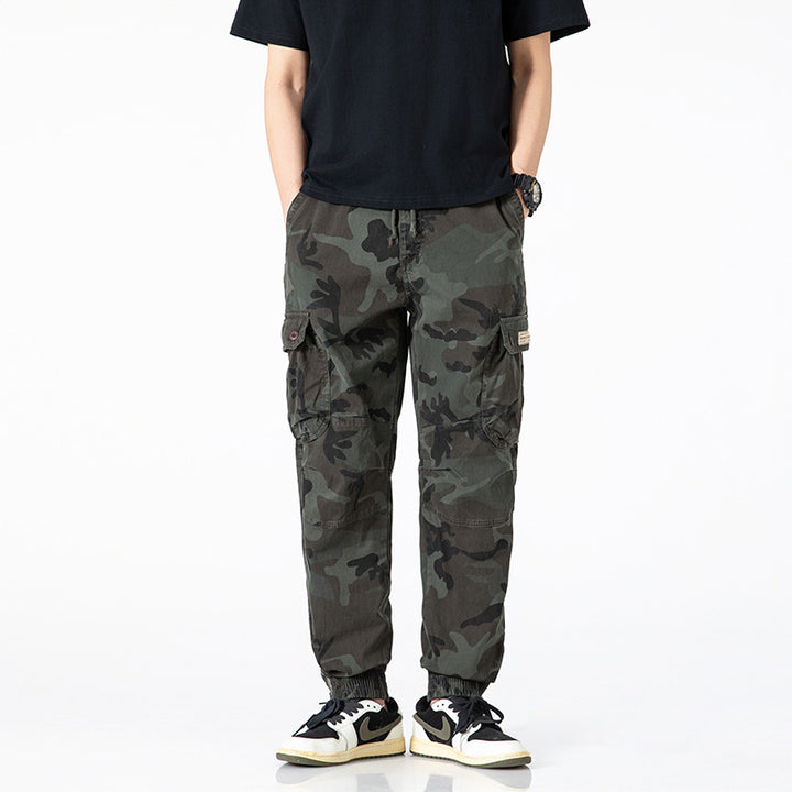 Men's cargo pants with functional pockets and a relaxed fit Lune London