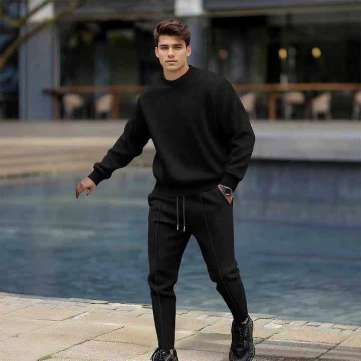 Trendy men's jogger set with textured top and slim-fit pants Lune London