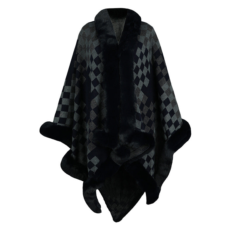 Elegant knitted poncho for women with luxurious faux fur insert and geometric pattern Lune London