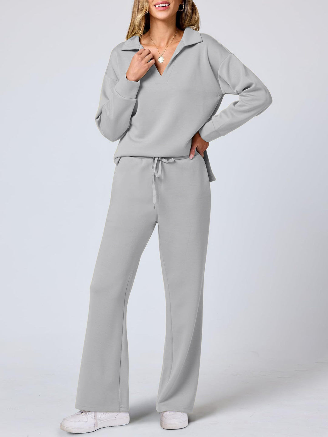 Ladies Comfortable Casual Set with an Elegant V Neck and a Loose Fit Lune London