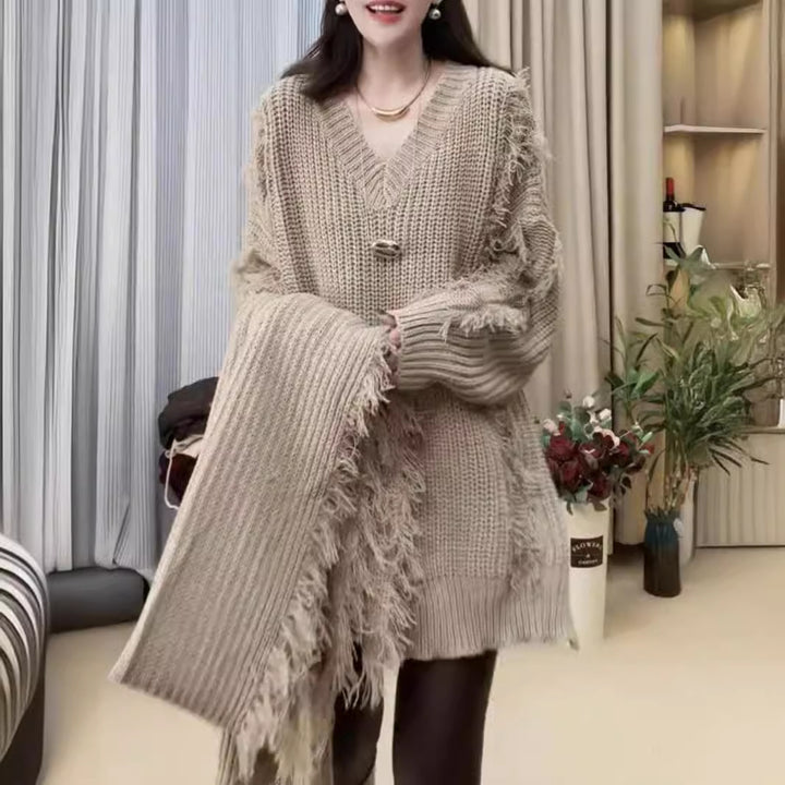 Pull en tricot épais pour femmes avec bords effilochés et décolleté en V Chic & Stil