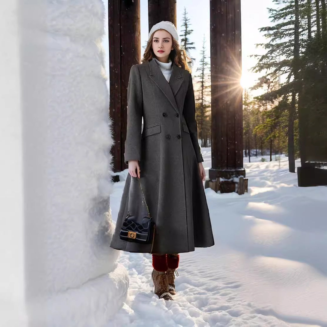 Ladies elegant coat with double-breasted buttons and flared skirt Lune London