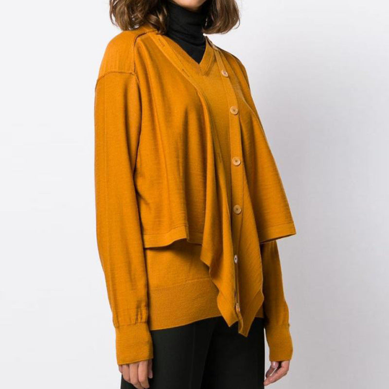 Cardigan en tricot décontracté pour femmes avec coupe asymétrique et détails de boutons Chic & Stil