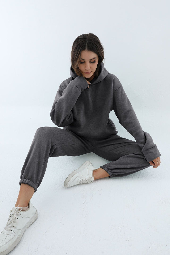 Ladies casual outfit with hood and elastic cuffs Lune London