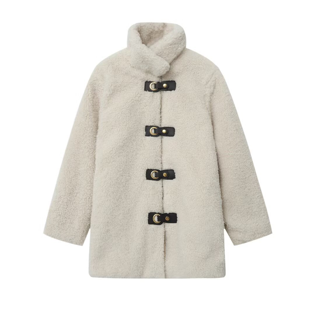 Teddy plush jacket for women with elegant collar and practical button closures Lune London