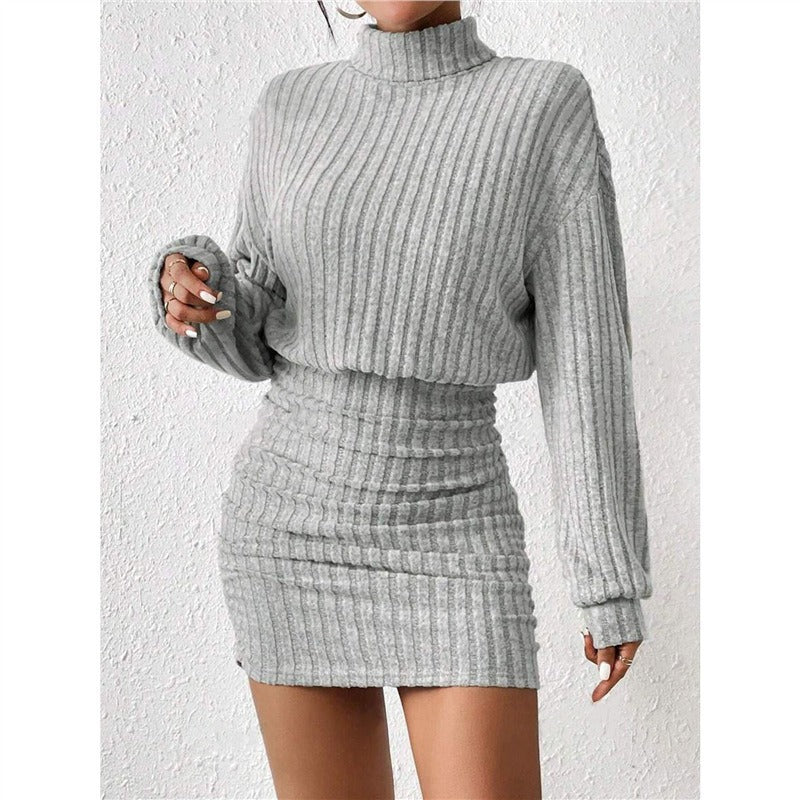 Robe en tricot pour femmes avec col roulé et manches Cut-In Chic & Stil