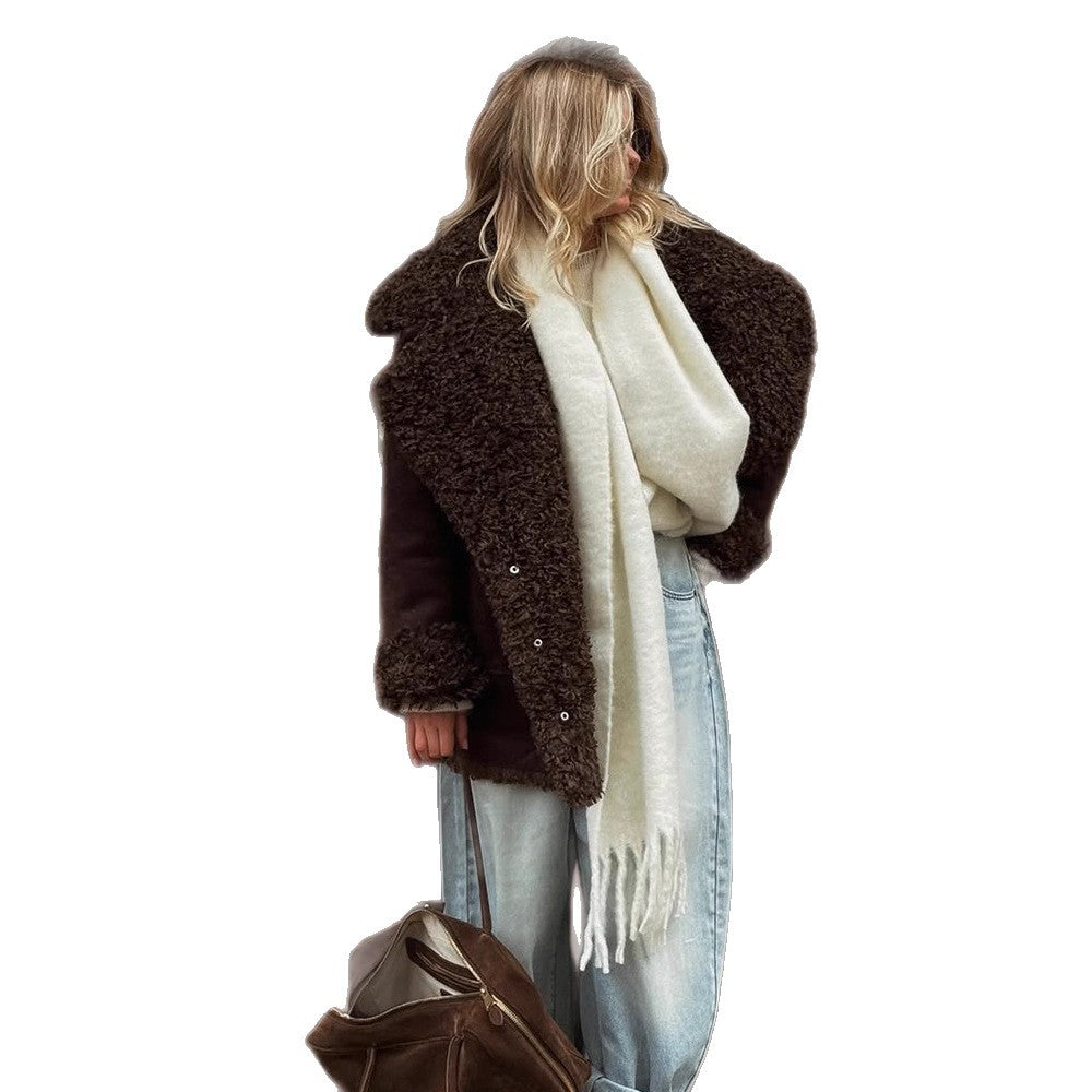Transitional jacket for women with a voluminous faux fur collar Lune London