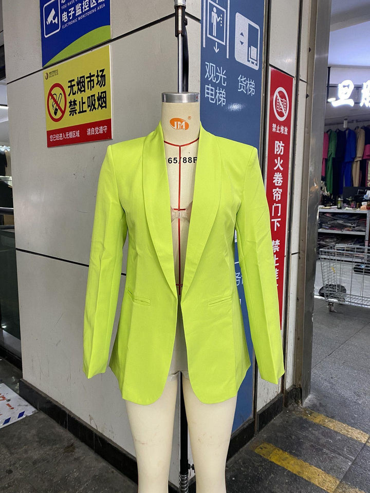 Women Elegant Blazer with Soft Shoulders and Luxurious Inner Lining Lune London