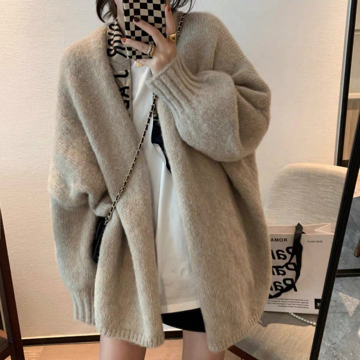 Pull surdimensionné et confortable pour femme avec décolleté en V profond et manches longues Chic & Stil