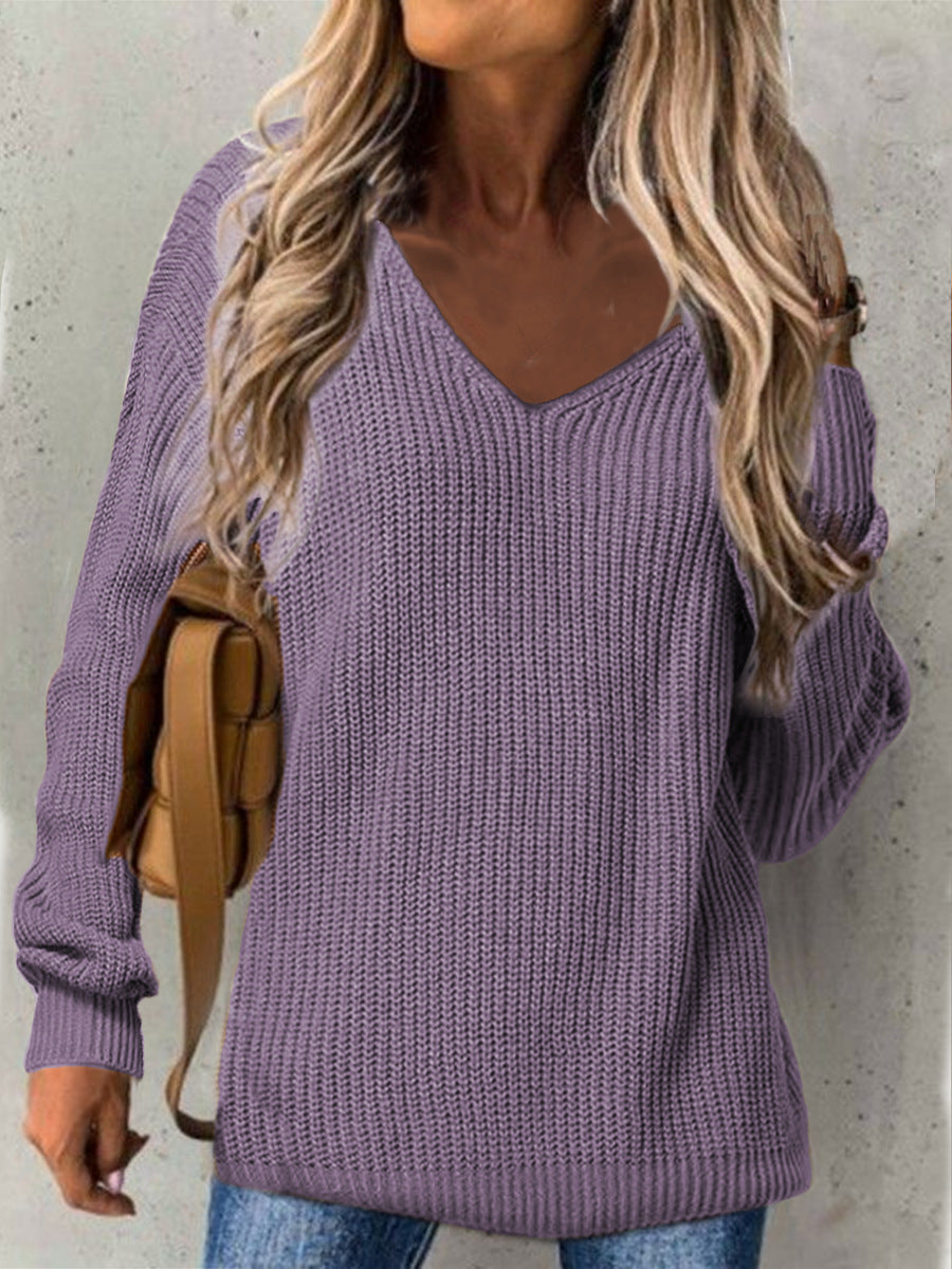 Thick knit V-neck pullover for women with a relaxed fit Lune London