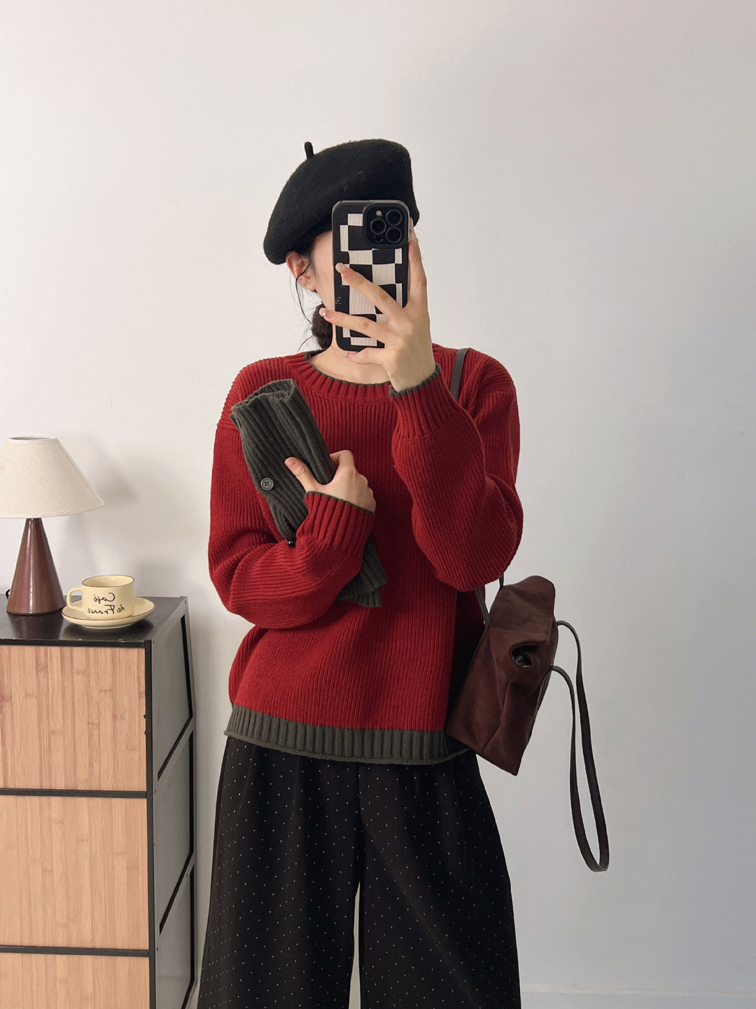 Pull en tricot tendance pour femmes avec col et détail de bouton Chic & Stil