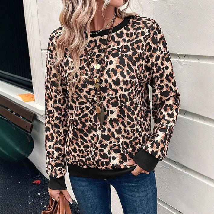Casual women's sweatshirt with animal print, round neck and elastic cuffs Lune London