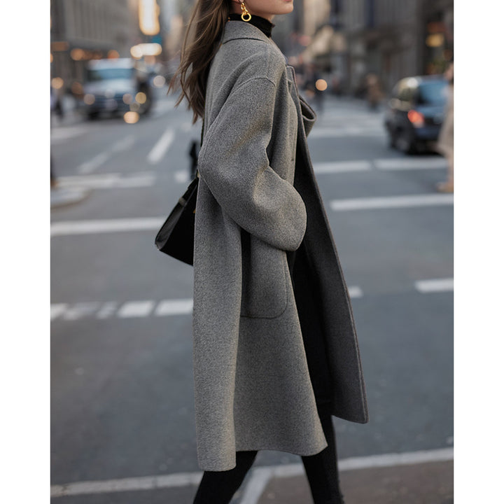 Elegant wool coat for women with high pockets and classic lapels Lune London