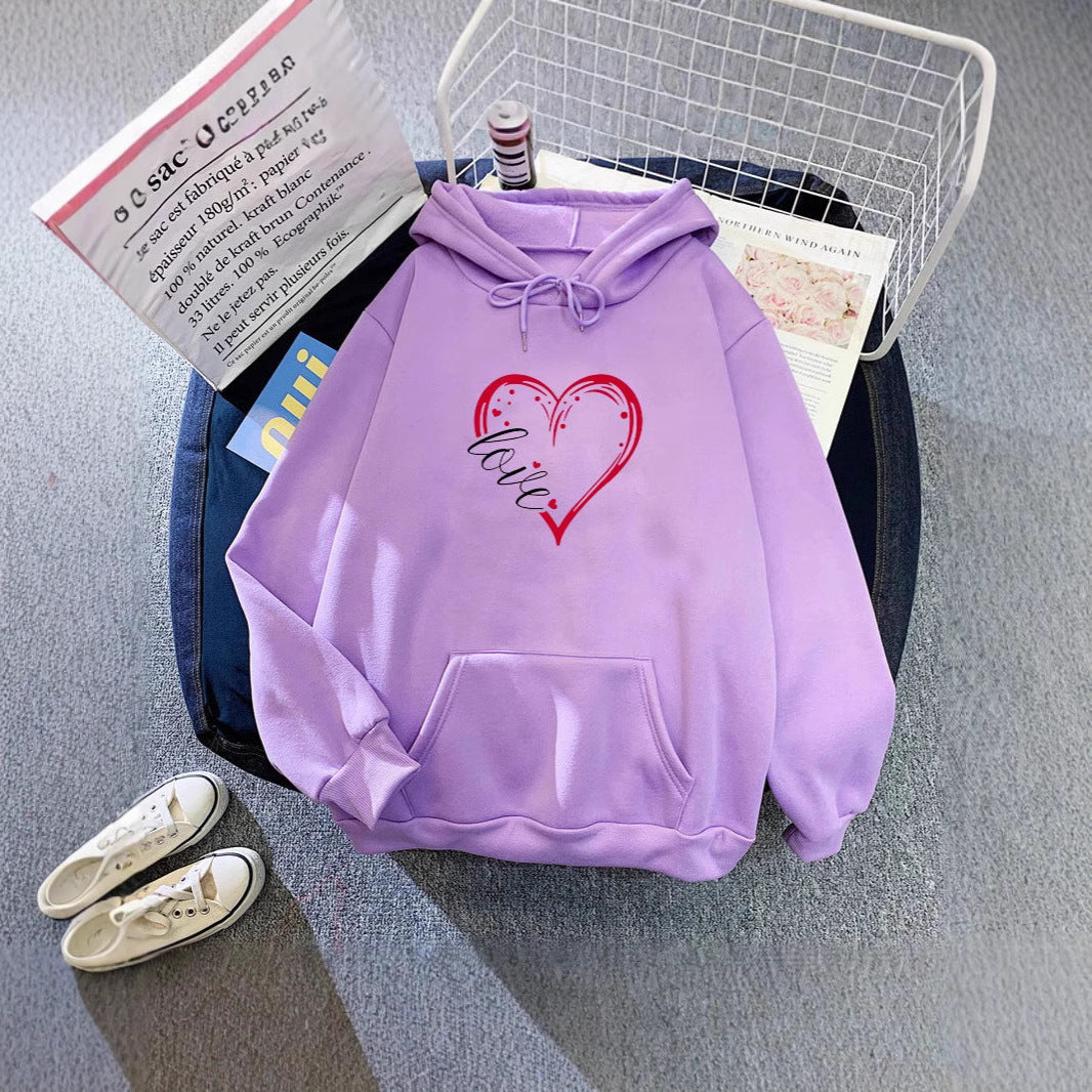 Women's hoodie with romantic heart design and high-quality fleece Chic & Stil
