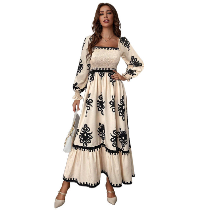 Women Elegant Maxi Dress with Puff Sleeve Cut and Floral Details Lune London