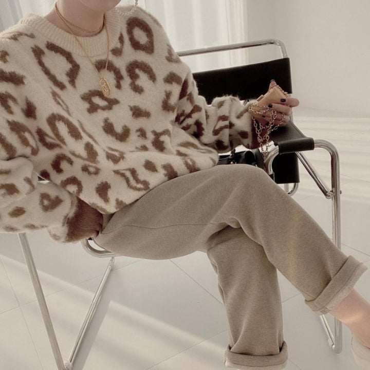 Ladies Large Chic Animal Print Design Sweater
