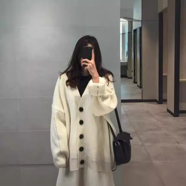 Casual knit jacket for women with oversized fit and large buttons Lune London