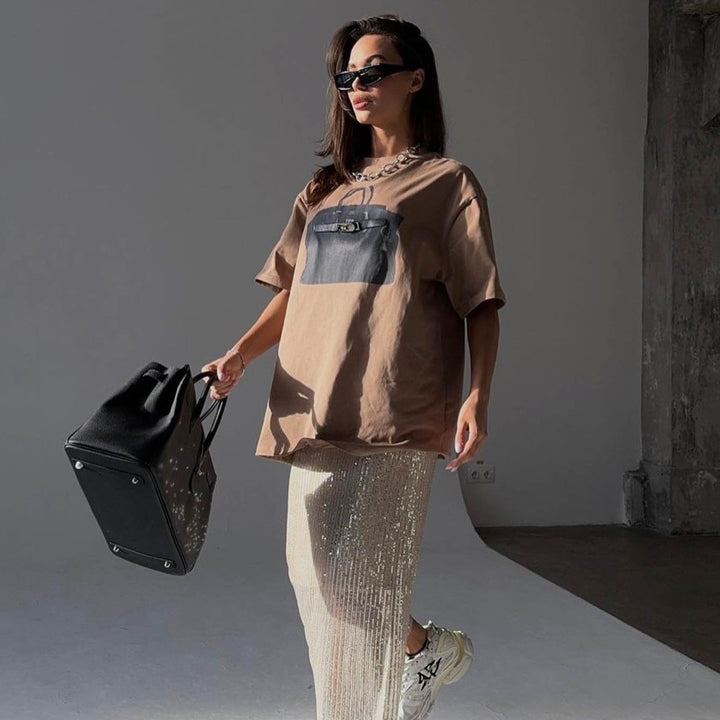 Oversized t-shirt for women with trendy handbag print Lune London