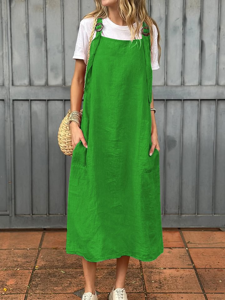 Casual linen dress for women with practical pockets and adjustable straps Lune London