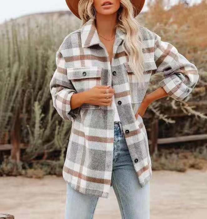 Casual plaid jacket for women with practical pockets and oversized fit Lune London