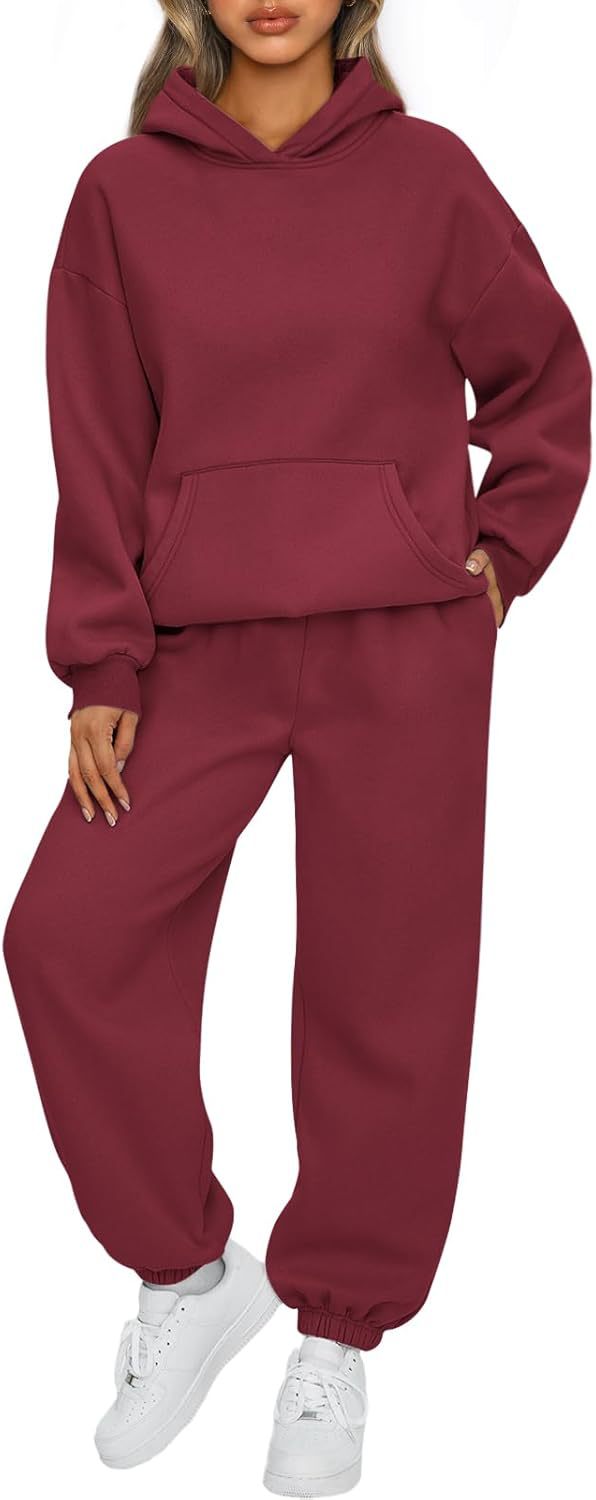 Women's casual hoodie jumpsuit made of high-quality sweat material with practical pockets Chic & Stil